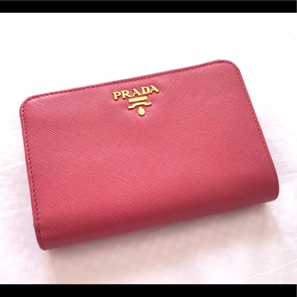 Prada Portafoglio Lampo Wallet in Peonia